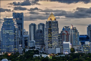 Akşamları Bangkok şehir manzarası