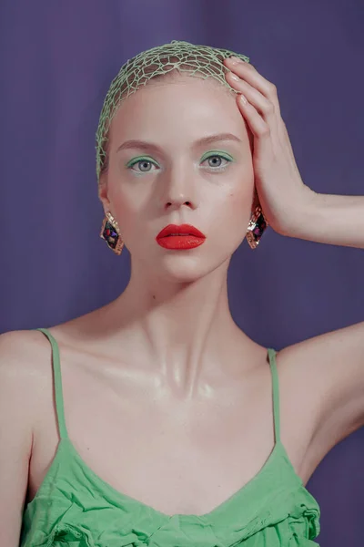 Young Girl Purple Bright Makeup Red Lips Green Eyeshadows — 스톡 사진