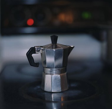 Kahve makinesi, kahvaltı, Küba sobası.