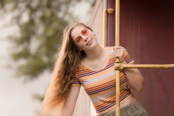 Retro Hippie Teen Girl Rose Colored Glasses Train Caboose — Stock Photo, Image