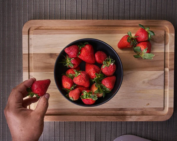 Strawberries Plate Table Ready Prepare — Stock Photo, Image