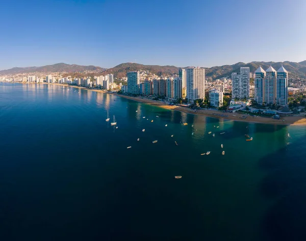 Güzel Bir Sahil Manzarası Deniz Manzarası Acapulco Plajı — Stok fotoğraf