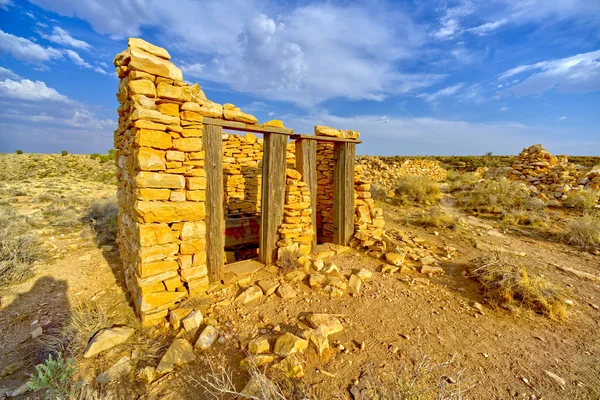 Restos Desmoronándose Baño Público Pueblo Fantasma Arizona Llamado Dos Armas — Foto de Stock