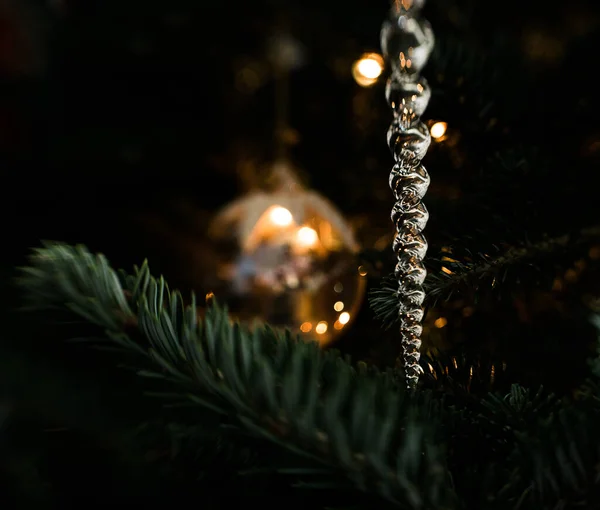 Kerst Boom Ornament Ijspegel Close — Stockfoto