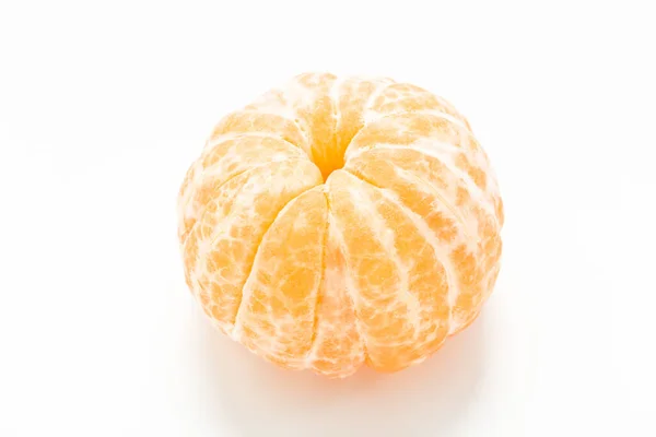 Mandarina Pelada Sobre Fondo Blanco — Foto de Stock