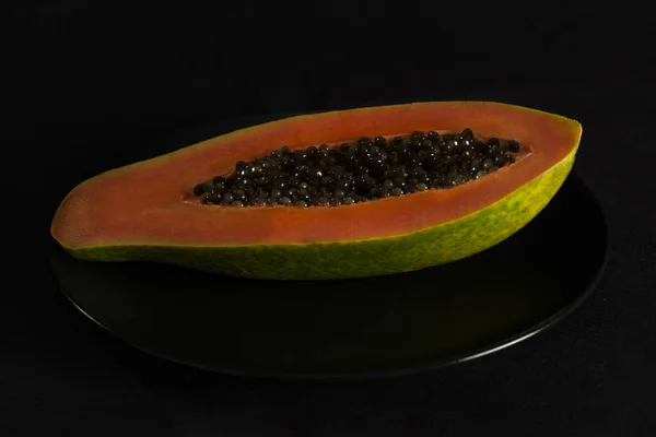 Split Papaya Μαύρο Φόντο — Φωτογραφία Αρχείου
