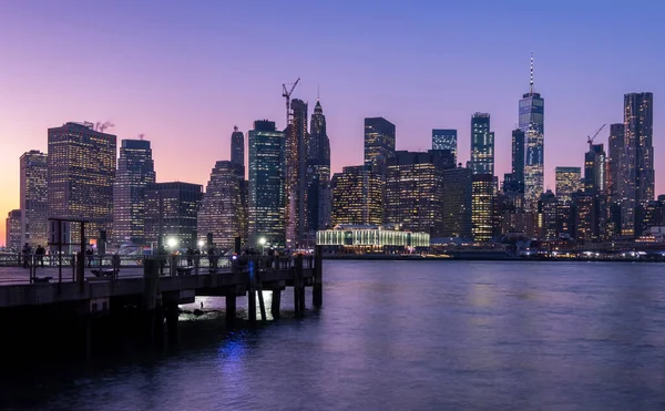 Quando Sole Tramonta Manhattan Inizia Splendere Mostra — Foto Stock