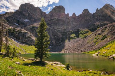 Eagles Nest Wilderness, Colorado 'da yürüyüş yaparken çekilmiş manzara fotoğrafları.