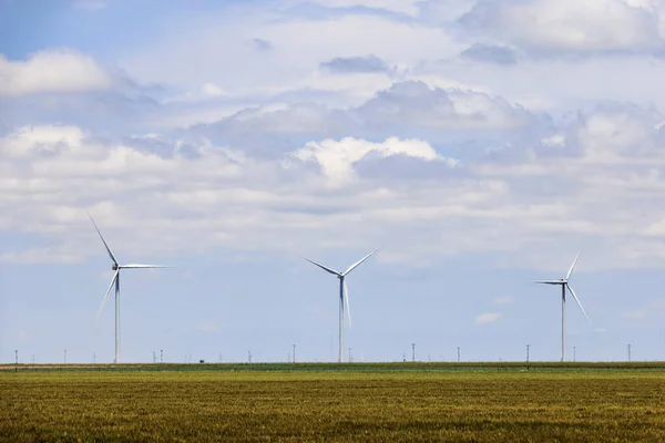 Větrné Turbíny Vyrábějí Elektřinu Blízkosti Farem Západním Texasu — Stock fotografie