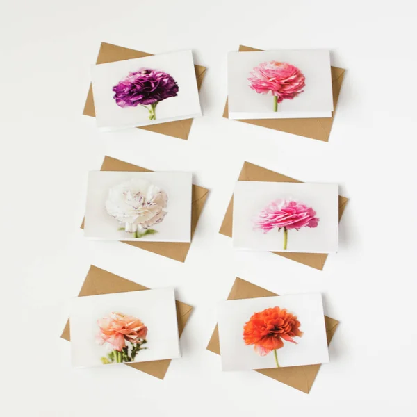 Tarjetas Florales Sobres Marrones —  Fotos de Stock