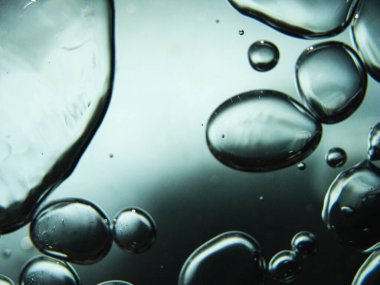 Air bubbles trapped underwater close-up