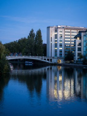 Gece, Thames Nehri, Reading, Berkshire, İngiltere.