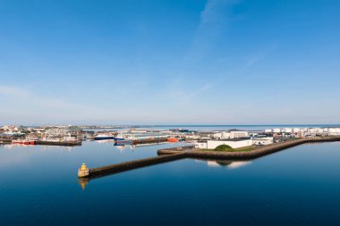 Inglfsgarur 'dan Reykjavik liman manzarası.