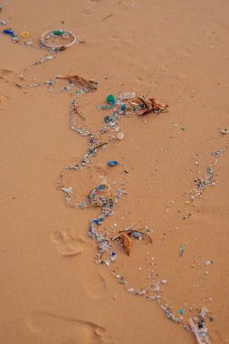 Plastik Kirliliği, Karon Sahili 'ndeki Kum Mikroplastiği, Phuket