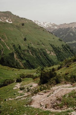 Prinz-Luitpold-Haus, Allgau Alpleri yakınlarındaki Dağ ve Vadi Manzarası