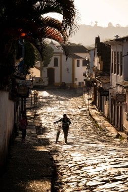 Tarihi Colonial şehir sokak evlerinin güzel manzarası