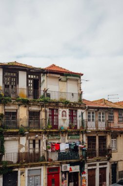 Vila Nova de Gaia 'da Yıkanmış Konutlar ve Çamaşırlar