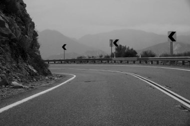 Kaliforniya 'nın Sol Kanyon Yolu