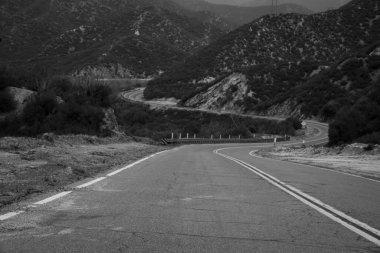 Uzun Doğrudan Dönüş Pave Yolu 'na