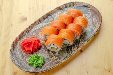 Tabakta Japon suşisi Philadelphia