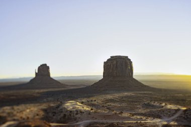 Anıt Vadisi kaya oluşumlarının seçici odak noktası