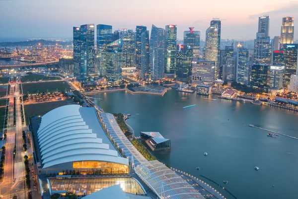 Сингапур в сумерках Стоковое Фото