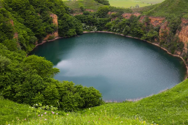     Kabardini- Balkaria, Shadkhurei Gölü