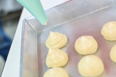 kahve topuz dolgu Paslanmaz tepsisinde daldırma