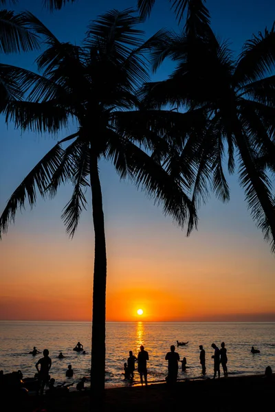 Bangsan Beach Chonburi Thaïlande Nov 2020 Silhouette Personnes Identifiées Vient — Photo