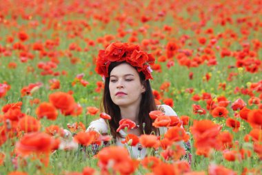 Bayan malzeme çekme çiçekler