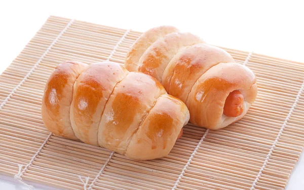 Verse Hete Knapperige Broodjes Worst Deeg Een Geïsoleerde Witte Achtergrond — Stockfoto