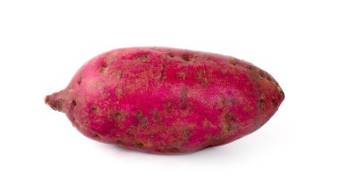 Beyaz arka planda izole edilmiş tatlı patates