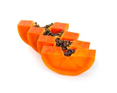 olgun papaya beyaz arkaplanda izole