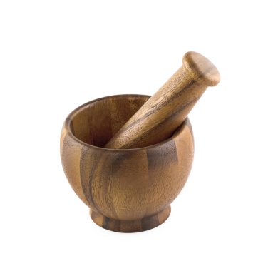 Beyaz arkaplanda el yapımı ahşap havan topu izole edildi