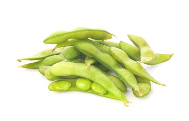 edamame fasulyeleri beyaz arkaplanda izole. 
