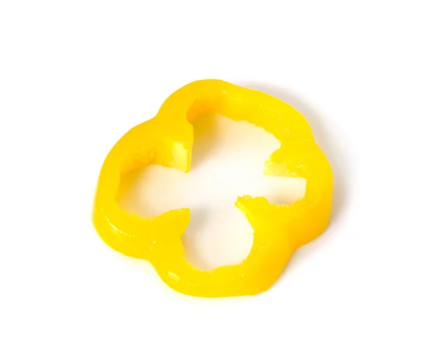 白い背景に隔離された黄色のスライス甘いピーマン — ストック写真