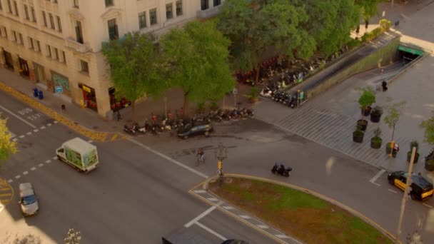 Vista de la rotonda de la calle central. Alta calidad todavía video 4k metraje. — Vídeo de stock