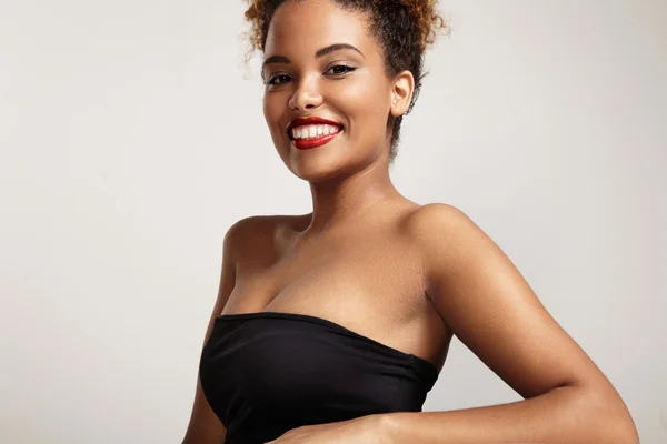 Black woman with red lips — Stock Photo, Image