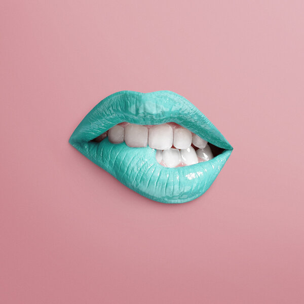 Mint lips of chewing mouth