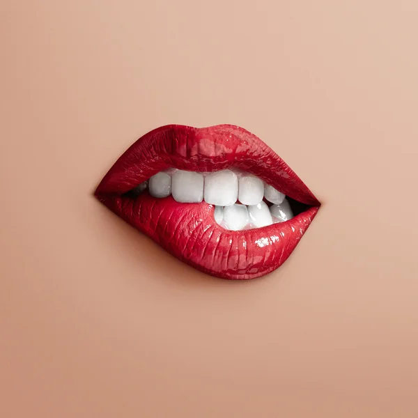 Dents lèvre mordante Photos De Stock Libres De Droits