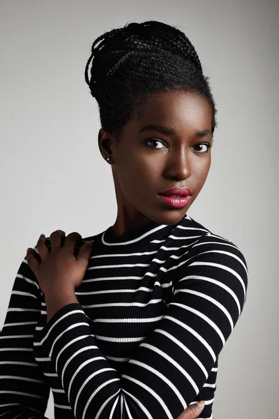 Young black woman with red lips — Stock Photo, Image