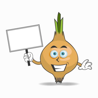 Beyaz bir karatahta tutan soğan maskotu karakteri.