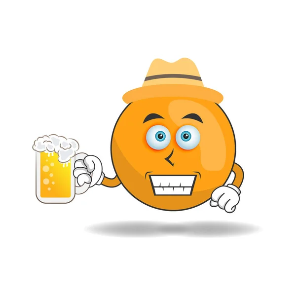 Personaje Mascota Naranja Está Sosteniendo Vaso Lleno Una Bebida — Archivo Imágenes Vectoriales