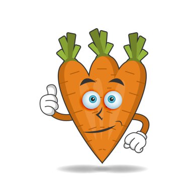 Havuç maskotu karakteri baş parmaklarını kaldırdı..