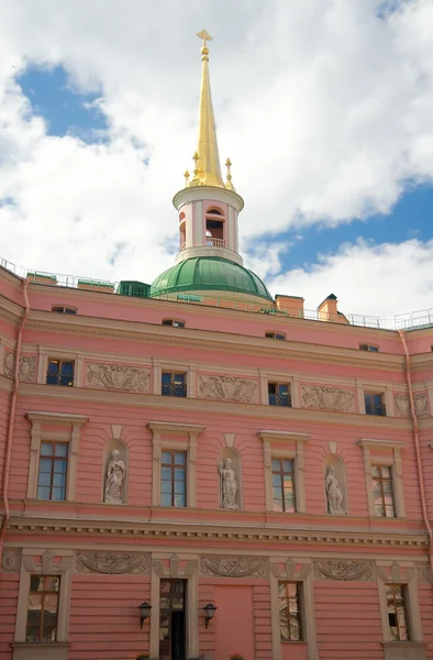 Spire of Saint Michael's Castle, Saint Petersburg — Stock Photo, Image