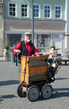 Sokak müzisyeni, Erfurt, Almanya