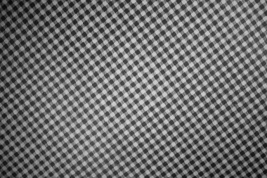 Çizimin birbirine paralel eğik çizgileriyle anımsatıcı siyah ve beyaz dokusu