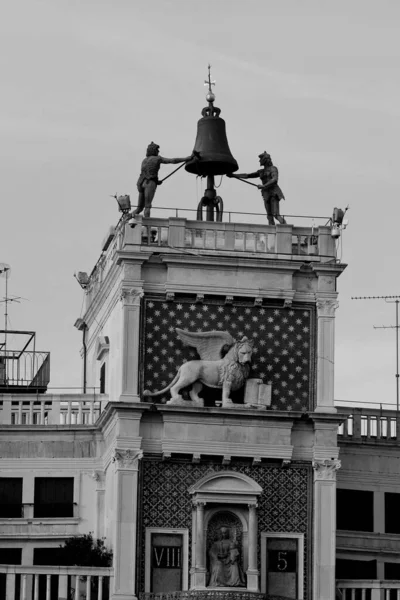 Venecia Italia Diciembre 2018 Evocadora Imagen Blanco Negro Torre Del — Foto de Stock