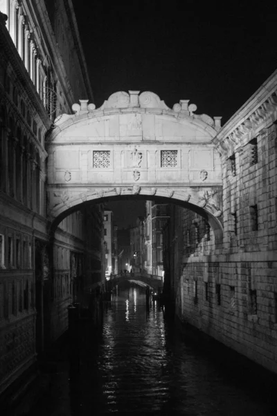 Velence Olaszország Január 2020 Felidéző Fekete Fehér Kép Sóhajok Hídjáról — Stock Fotó