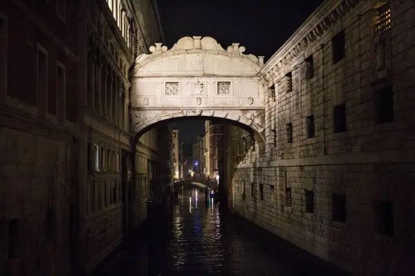 Benátky Itálie Ledna 2020 Evokativní Obraz Bridge Sighs Jednoho Nejznámějších — Stock fotografie